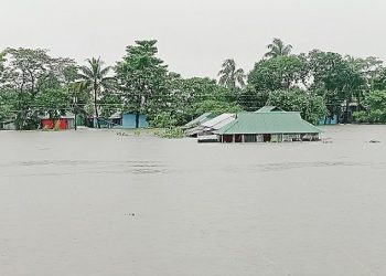 ৭২ ঘণ্টার মধ্যে ডুবে যেতে পারে ২০ জেলা!
