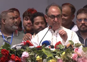 দেশ চালানো আর অ্যাডভেঞ্চার এক নয়: মির্জা আব্বাস