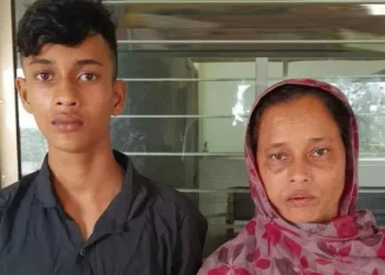 লাশ দাফনের ১৭ দিন পর জীবিত ফিরে এল রবিউল