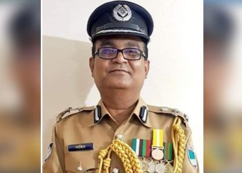 পুলিশের সাবেক ডিআইজি নাহিদুল ইসলাম গ্রেপ্তার