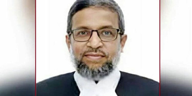 হাইকোর্টের বিচারপতি আক্তারুজ্জামানের পদত্যাগ গ্রহণ