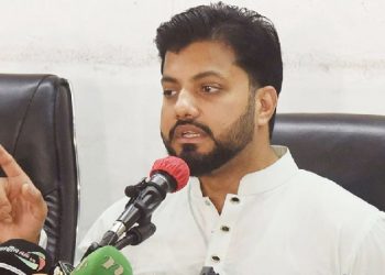 যে কারণে বিসিবি ঘেরাও করার হুমকি দিলেন ইশরাক হোসেন