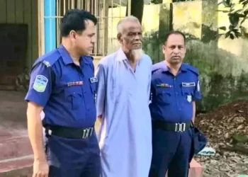 শতবর্ষী বৃদ্ধাকে উত্যক্তের অভিযোগে ৮০ বছরের বৃদ্ধ আটক