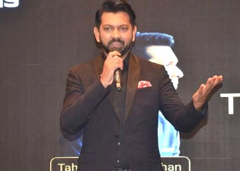হঠাৎ গান ছাড়ার ঘোষণা দিলেন তাহসান