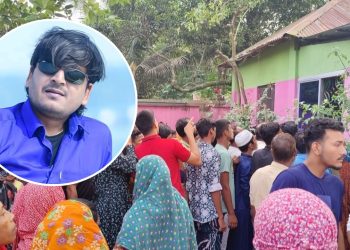 প্রবাসী স্ত্রীকে ভিডিও কলে রেখে গলায় ফাঁস দিয়ে স্বামীর আত্মহত্যা