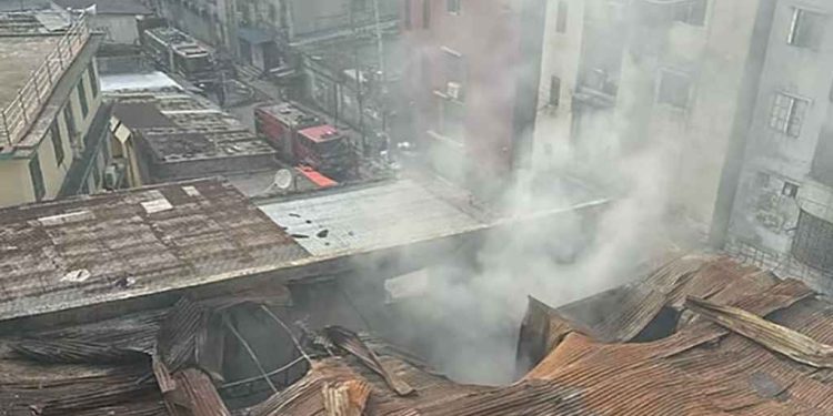 মিরপুরে অগ্নিকাণ্ডে নিহতের সংখ্যা বেড়ে ১৬