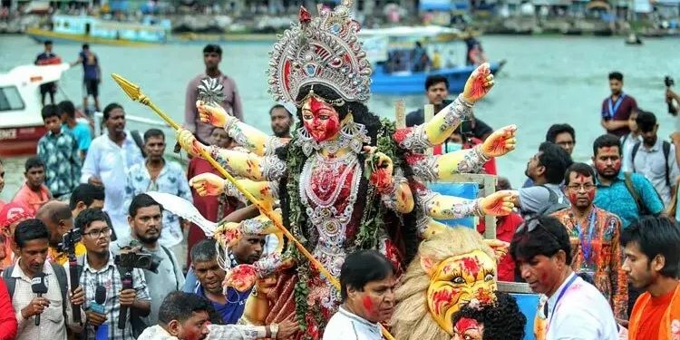 প্রতিমা বিসর্জনে শেষ হলো শারদীয় দুর্গাপূজা