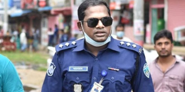সড়কে চাঁদাবাজির প্রতিবাদ করায় অতিরিক্ত এএসপি’র ওপর হামলা