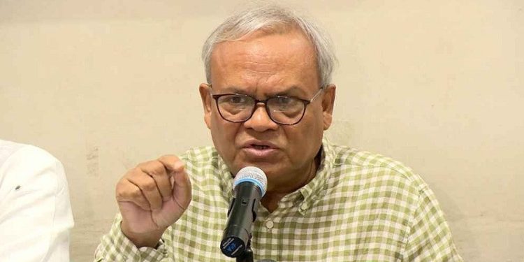 খালেদা জিয়াকে দেশের মানুষ নেতৃত্বের আসনে দেখতে চায়: রিজভী