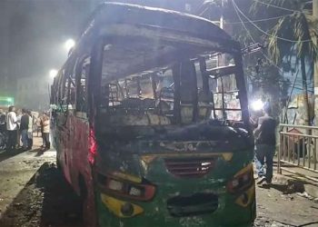 গাজীপুরে এক রাতে ৩ বাসে আগুন