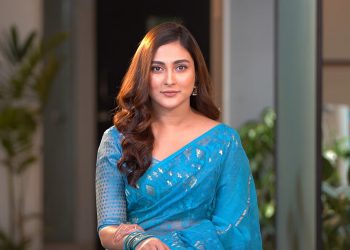 অভিনেত্রী মেহজাবীনের বিরুদ্ধে গ্রেফতারি পরোয়ানা