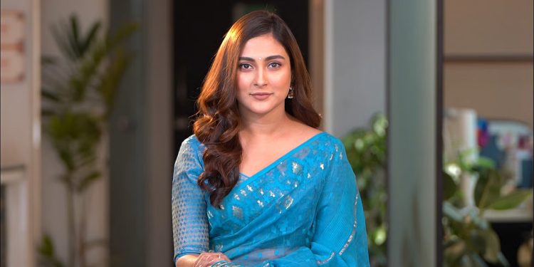 অভিনেত্রী মেহজাবীনের বিরুদ্ধে গ্রেফতারি পরোয়ানা