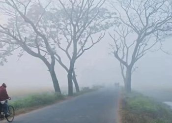 হিমেল হাওয়ায় কাঁপছে পঞ্চগড়, তাপমাত্রা নামল ১২ ডিগ্রিতে