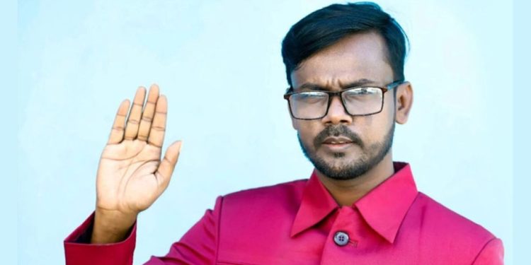 বড় দলে যোগ দিচ্ছেন হিরো আলম!