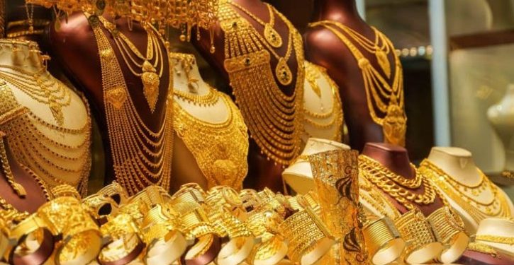 একদিনের ব্যবধানে সোনার দামে ফের রেকর্ড