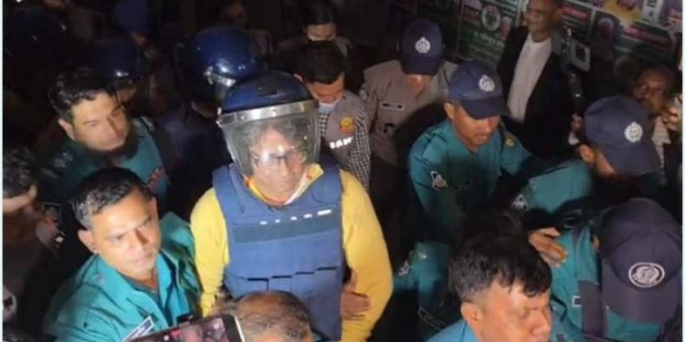 ৫ দিনের রিমান্ডে সাংবাদিক আনিস আলমগীর