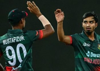 ৪ কোটি টাকায় মোস্তাফিজকে নিল কোহলির বেঙ্গালুরু, দল পেলেন তানজিমও