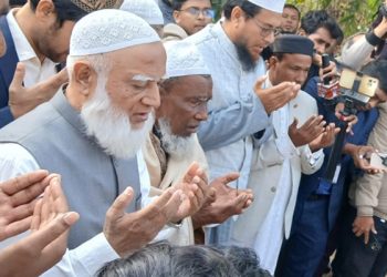 শহীদ আবু সাঈদের কবর জিয়ারত করলেন জামায়াত আমির