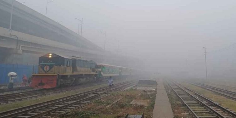 ৪ ডিগ্রিতে নামতে পারে দেশের তাপমাত্রা