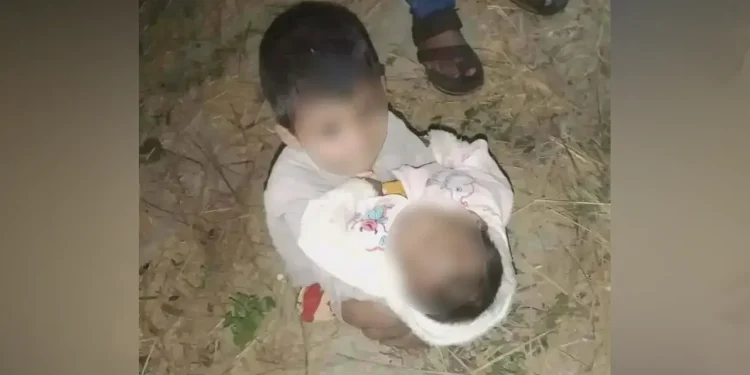 কনকনে শীতে সড়ক থেকে উদ্ধার হওয়া সেই দুই শিশুর একজনের মৃত্যু