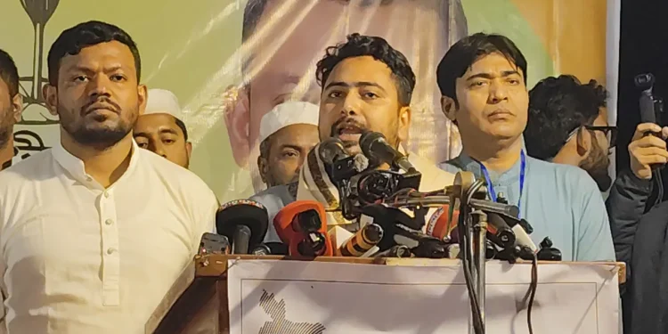 তাহাজ্জুদের পর ভোটকেন্দ্র দখলের পাঁয়তারা চলছে: নাহিদ ইসলাম