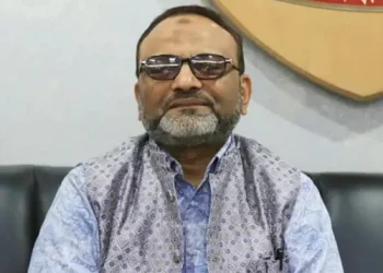 পদত্যাগ করেছেন ঢাকা বিশ্ববিদ্যালয়ের উপাচার্য ড. নিয়াজ আহমেদ খান