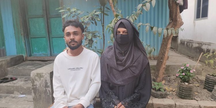 প্রেমের টানে শ্রীলঙ্কান তরুণী ফেনীতে, ইসলাম গ্রহণ করে বিয়ে