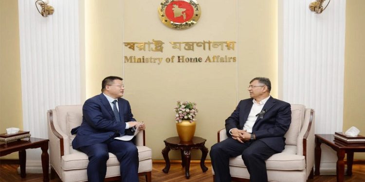 বাংলাদেশে আরও বেশি চীনা বিনিয়োগের আহ্বান স্বরাষ্ট্রমন্ত্রীর