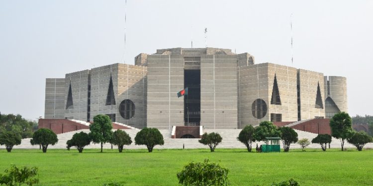 নবনির্বাচিত সংসদ সদস্যদের শপথ সোমবার