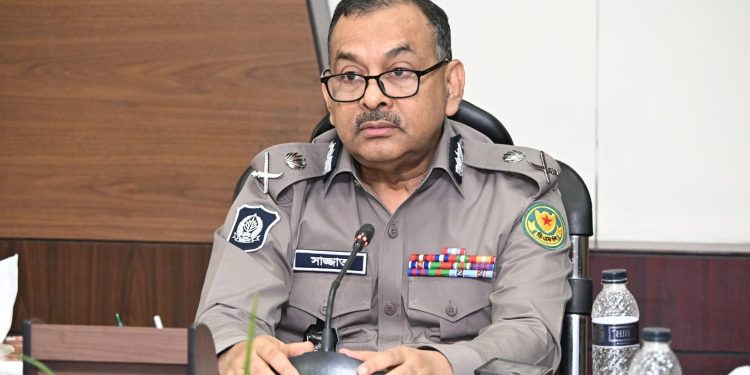 ডিএমপি কমিশনারের পদ থেকে অব্যাহতি নিলেন সাজ্জাত আলী