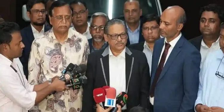 তারেক রহমানকে সমর্থন জানিয়ে একযোগে সরে দাঁড়ালেন ৪ প্রার্থী