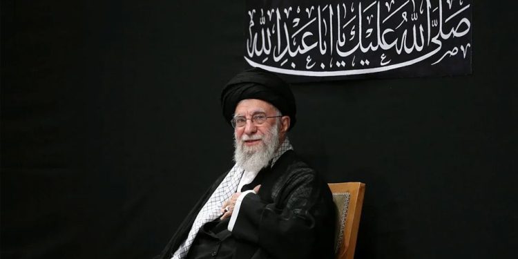 ইরানের ওপর হামলার পরিণতি হবে ‘আঞ্চলিক যুদ্ধ’, হুঁশিয়ারি খামেনির