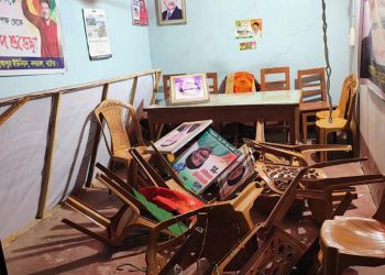 নাটোরে বিএনপি কার্যালয় ভাঙচুর করল আ.লীগ নেতাকর্মীরা