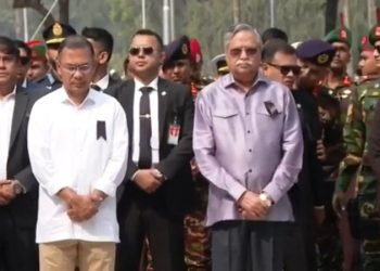 পিলখানায় নিহত সেনাদের প্রতি রাষ্ট্রপতি ও প্রধানমন্ত্রীর শ্রদ্ধা