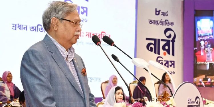 স্বাধীনতার ঘোষক শহীদ রাষ্ট্রপতি জিয়াউর রহমান: রাষ্ট্রপতি