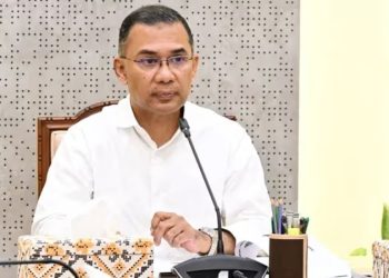 অভিনন্দন জানানো বিলবোর্ড-ব্যানার সরানোর নির্দেশ প্রধানমন্ত্রীর