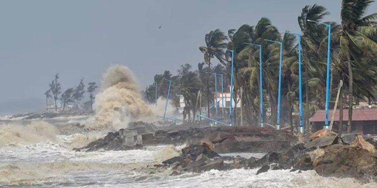 বঙ্গোপসাগরে লঘুচাপ, ৩ বিভাগে বজ্রবৃষ্টির আভাস