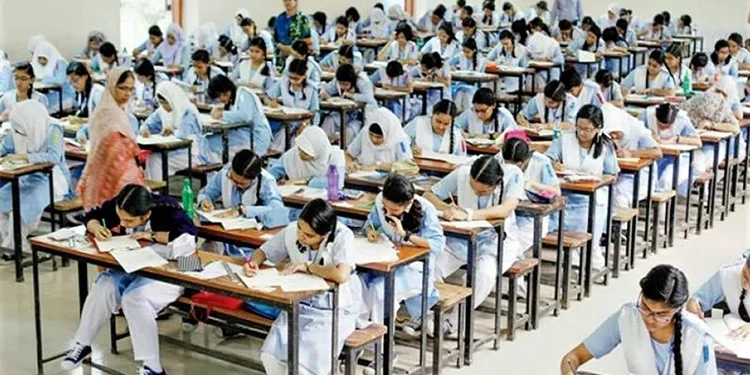 এসএসসি পরীক্ষার বিষয় কমানোর চিন্তা