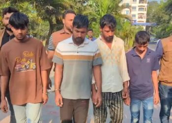 মুন্সিগঞ্জে গরু বলে ঘোড়ার মাংস বিক্রি, গ্রেপ্তার ৪