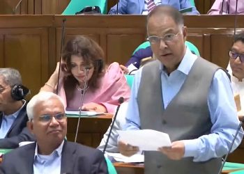 পরিশোধিত জ্বালানি তেল আমদানিতে হরমুজ প্রণালি প্রয়োজন হয় না: জ্বালানি মন্ত্রী