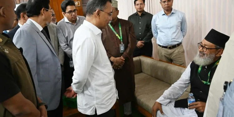 অধিবেশন চলাকালে হঠাৎ অসুস্থ জামায়াত এমপি, খোঁজ নিলেন প্রধানমন্ত্রী