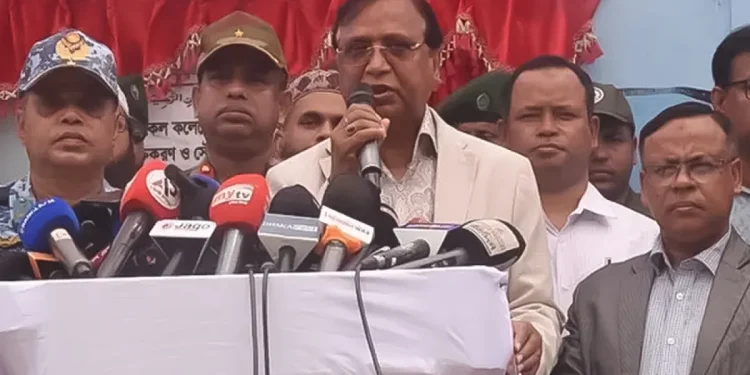 ফুটপাতে ব্যবসা করতে হলে নিতে হবে লাইসেন্স!