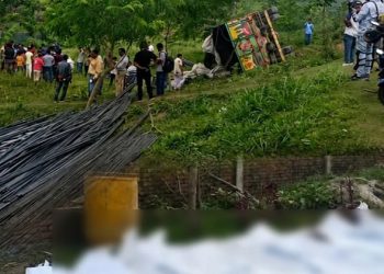 ১৮০০ টাকা বাঁচাতে ৯ বন্ধু উঠেছিলেন ট্রাকে, দুর্ঘটনায় পথে হারালেন প্রাণ