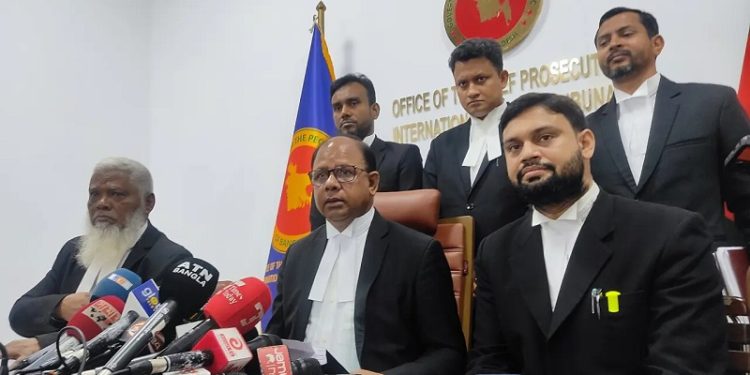 ‘যেখানে পাবে সোজা গুলি করবে’ নির্দেশ দিয়েছিলেন শেখ হাসিনা: চিফ প্রসিকিউটর