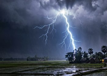 বজ্রপাতে এক সপ্তাহে ৭১ জনের মৃত্যু
