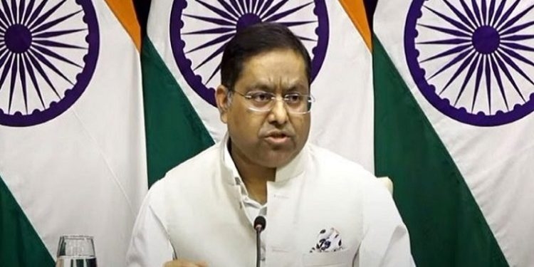 ‘অবৈধ বাংলাদেশি’ ফেরত পাঠাতে ঢাকার সহযোগিতা চাইল দিল্লি