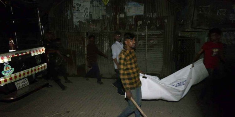 ‘পরকীয়া প্রেমিকা ও বান্ধবী মিলে হত্যার পর মরদেহ ৮ টুকরো করেন’