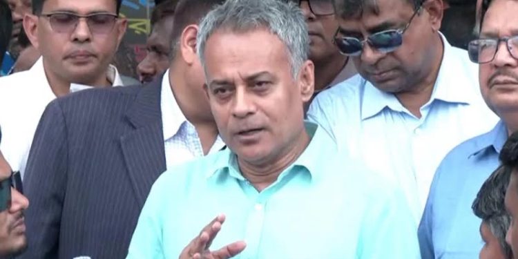 গণপরিবহনগুলো বাড়তি ভাড়া আদায় করছে না: সেতুমন্ত্রী