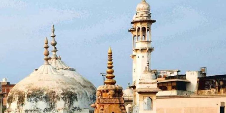 ভারতে একসঙ্গে ১৫ মসজিদ সিলগালা করে দিলো বিজেপি সরকার