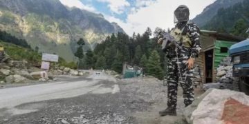 ভারতে ঢুকে পড়েছে চীনের সেনাবাহিনী, স্থানীয়দের দাবির প্রেক্ষিতে যা বলছে নয়াদিল্লি